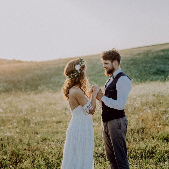 beautiful-bride-and-groom-at-sunset-in-green-natur-P8VNZSM-gallery.jpg