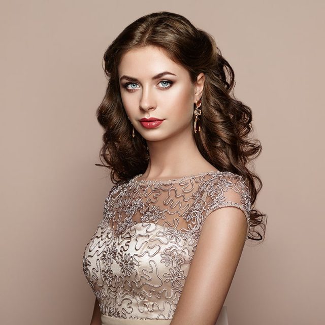 fashion-portrait-of-beautiful-woman-in-elegant-dre-PLJSRL3-min.jpg